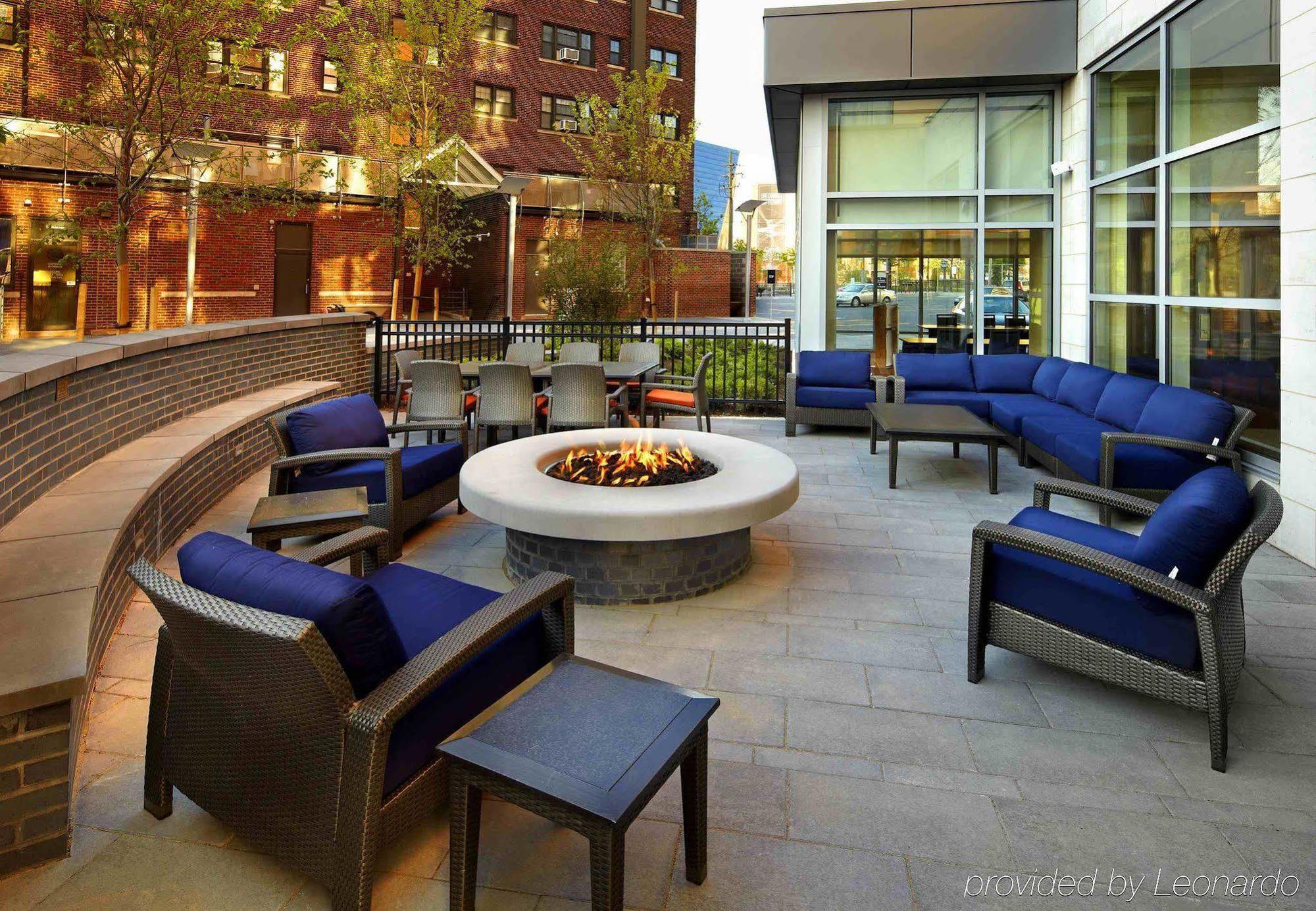 Courtyard Cleveland University Circle Bagian luar foto