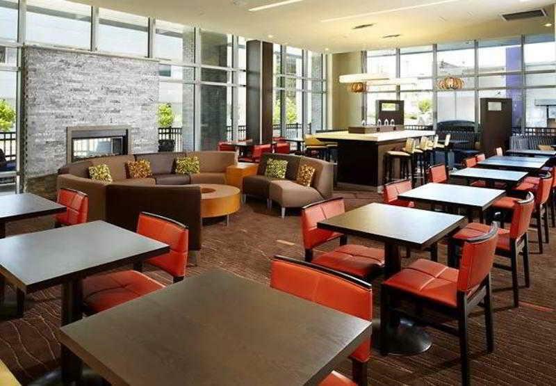 Courtyard Cleveland University Circle Bagian luar foto